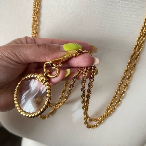 CHANEL Vintage Gold Magnifying Glass Pendant Necklace - Picture 6 of 12